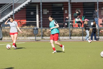 Bild 47 - wBJ Eimsbuettler TV - SV Werder Bremen : Ergebnis: 0:1
